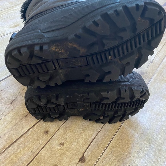 Sorel Snow Boots - Picture 6 of 8